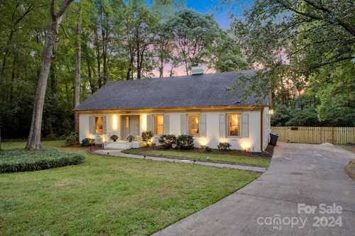 $899,000 - 4Br/3Ba -  for Sale in Sherwood Forest, Charlotte