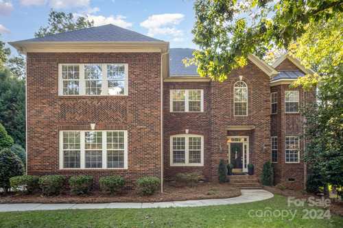 $849,000 - 4Br/4Ba -  for Sale in Lake Shore, Tega Cay