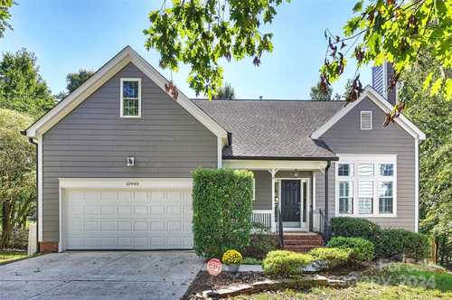 $700,000 - 4Br/4Ba -  for Sale in Thornhill, Charlotte