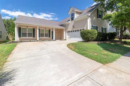 $495,000 - 4Br/3Ba -  for Sale in Caldwell Station, Huntersville