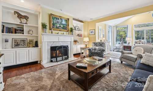 $949,000 - 5Br/3Ba -  for Sale in The Hamptons, Huntersville