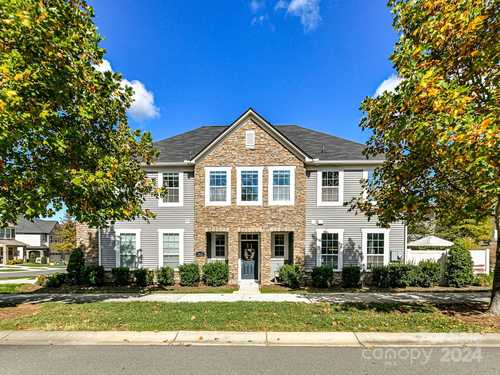 $415,000 - 3Br/3Ba -  for Sale in Stonehaven At Berewick, Charlotte