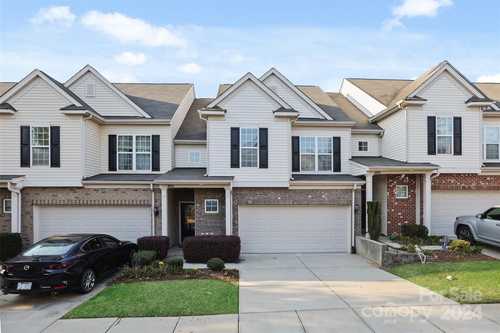 $485,000 - 3Br/3Ba -  for Sale in Park South Station, Charlotte