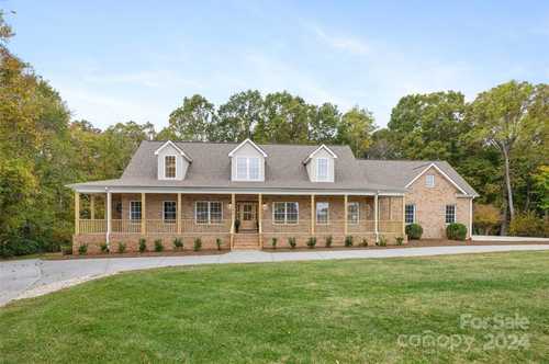 $1,100,000 - 4Br/6Ba -  for Sale in Youngblood, Charlotte