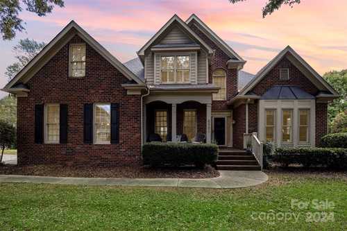 $849,992 - 4Br/3Ba -  for Sale in Southpark, Charlotte