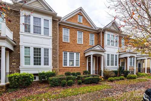 $445,000 - 3Br/4Ba -  for Sale in Baxter Village, Fort Mill