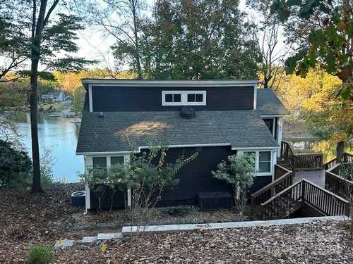 $950,000 - 4Br/2Ba -  for Sale in Tega Cay, Tega Cay