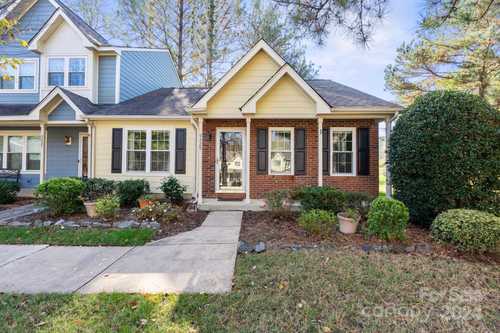 $350,000 - 2Br/2Ba -  for Sale in Raintree, Charlotte