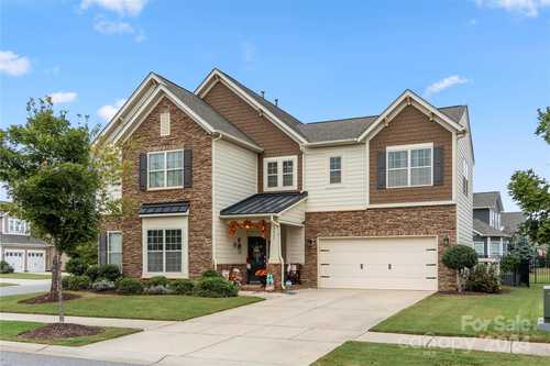 $699,900 - 6Br/4Ba -  for Sale in Bellington, Huntersville