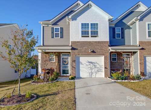 $389,999 - 3Br/3Ba -  for Sale in Windhaven, Tega Cay