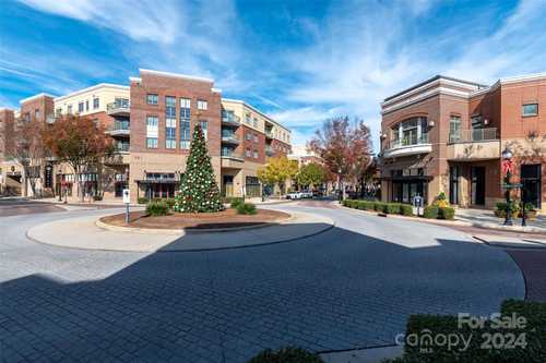 $385,000 - 1Br/2Ba -  for Sale in The Lofts At Morrison, Charlotte