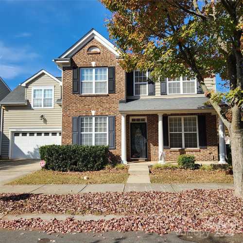 $495,000 - 4Br/3Ba -  for Sale in Villages At Rosedale, Huntersville