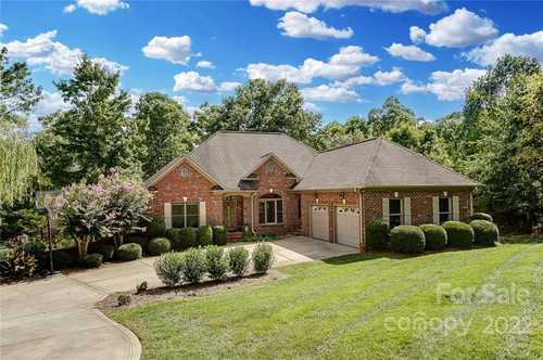 $1,149,000 - 4Br/4Ba -  for Sale in Catawba Crest, Clover