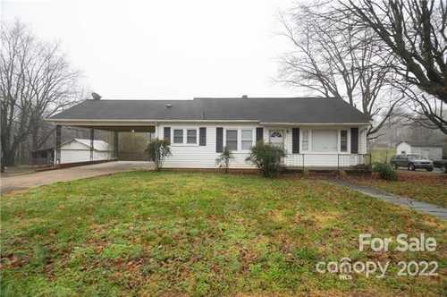 $168,000 - 2Br/1Ba -  for Sale in Unknown, Statesville