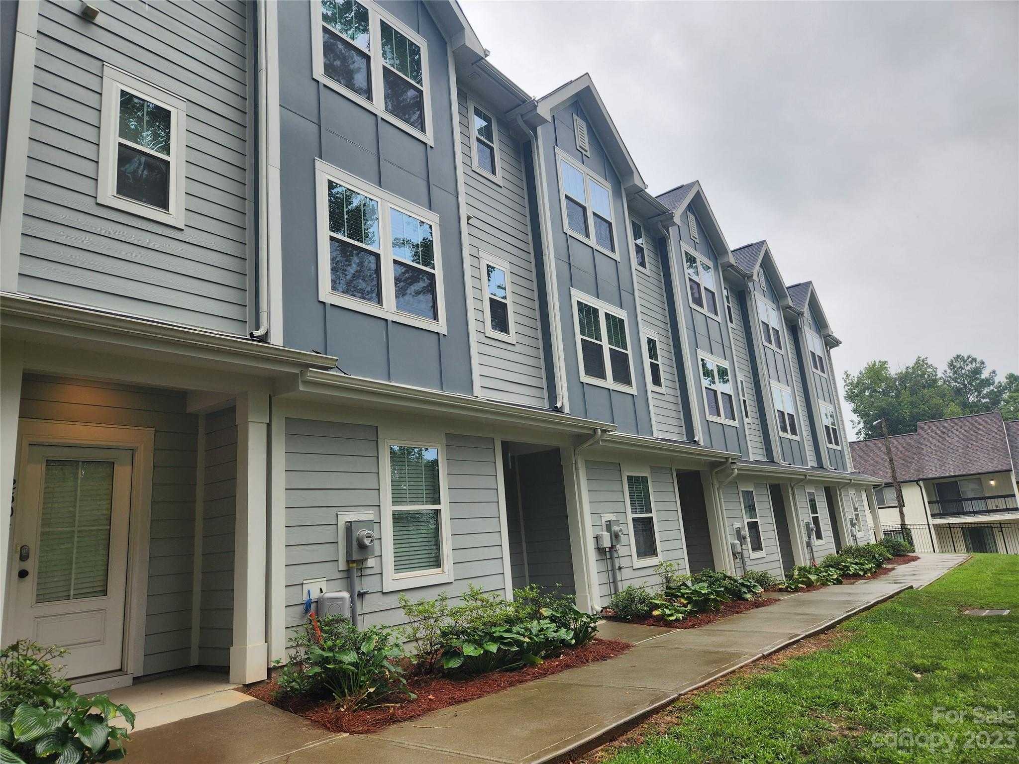 View Charlotte, NC 28205 townhome