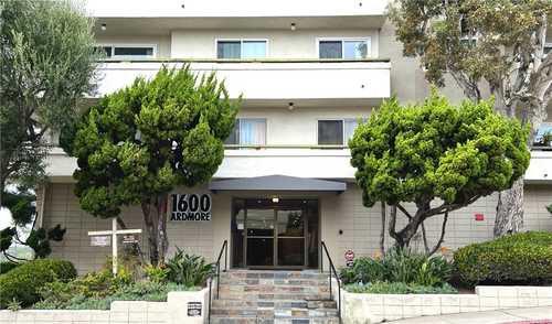 $1,100,000 - 3Br/2Ba -  for Sale in Hermosa Beach