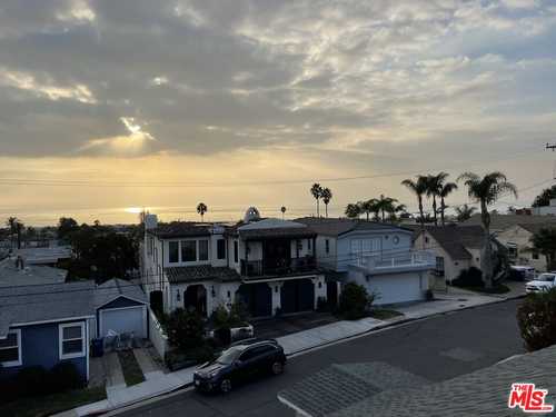 $2,500,000 - 2Br/2Ba -  for Sale in Hermosa Beach