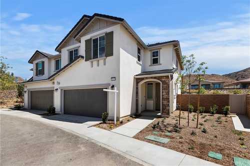 $701,000 - 3Br/3Ba -  for Sale in Other (othr), Corona