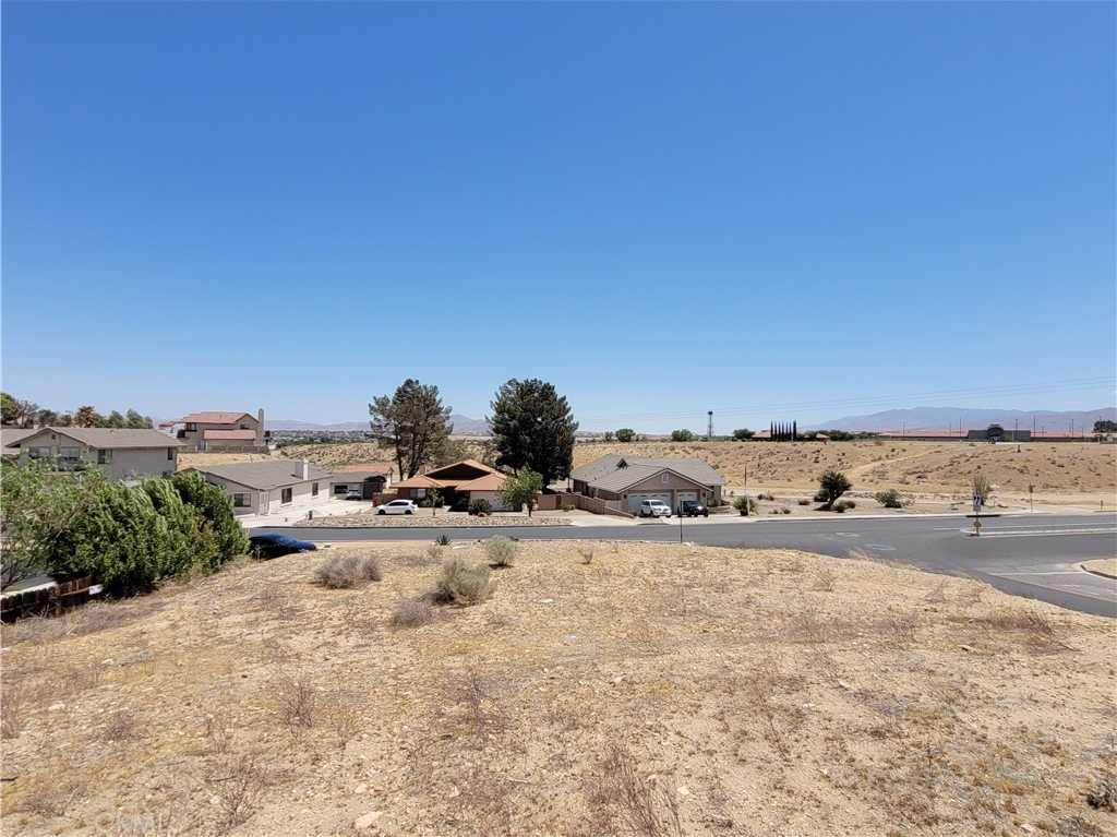 View Victorville, CA 92395 land
