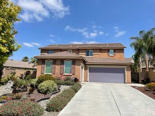 $999,000 - 5Br/4Ba -  for Sale in Eastvale