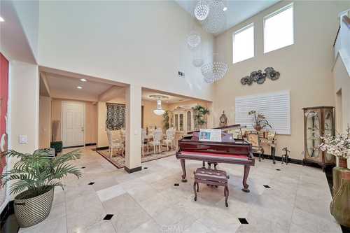 $1,058,000 - 6Br/5Ba -  for Sale in Other (othr), Corona