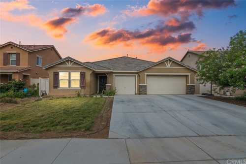 $589,900 - 5Br/3Ba -  for Sale in Perris