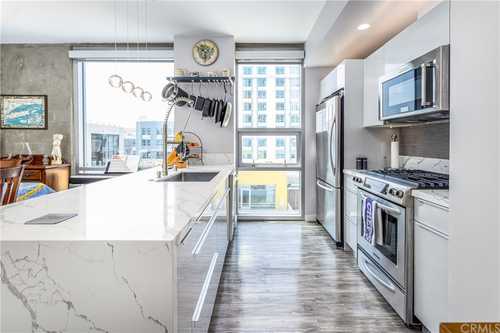 $799,900 - 2Br/2Ba -  for Sale in Downtown, San Diego