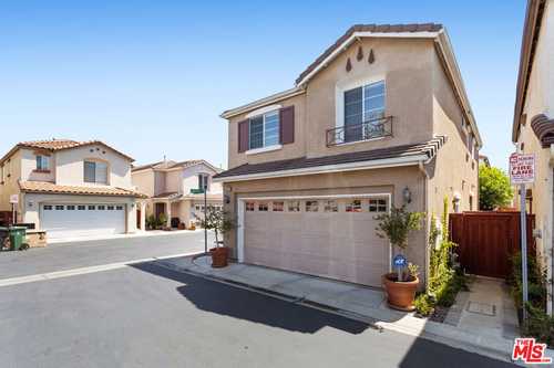 $849,000 - 3Br/3Ba -  for Sale in Hawthorne