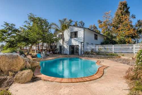 $995,000 - 4Br/2Ba -  for Sale in Jamul