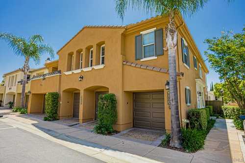 $880,000 - 2Br/3Ba -  for Sale in Mission Valley, San Diego