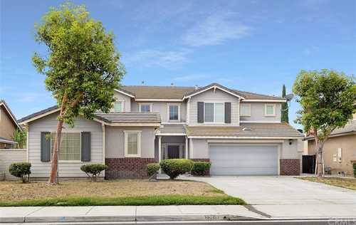 $869,900 - 5Br/3Ba -  for Sale in Eastvale