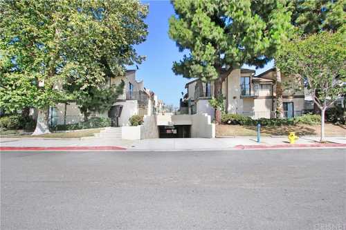 $549,900 - 2Br/2Ba -  for Sale in Inglewood