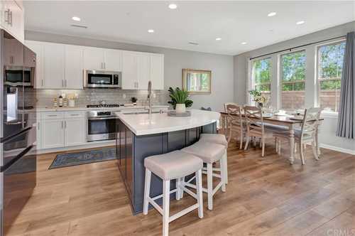 $1,638,800 - 4Br/4Ba -  for Sale in Other (othr), Lake Forest
