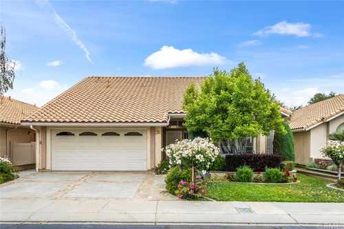 $469,900 - 2Br/3Ba -  for Sale in Banning