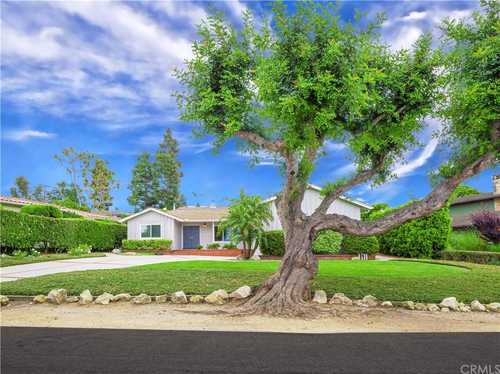 $2,400,000 - 3Br/3Ba -  for Sale in Palos Verdes Estates
