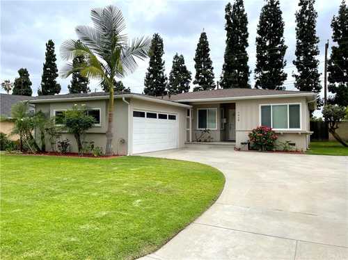 $765,000 - 3Br/2Ba -  for Sale in Downey