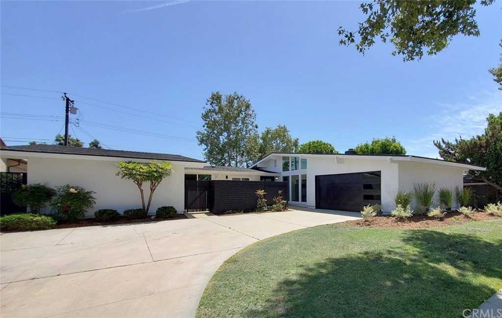 $1,695,000 - 4Br/3Ba -  for Sale in Other (othr), Rossmoor