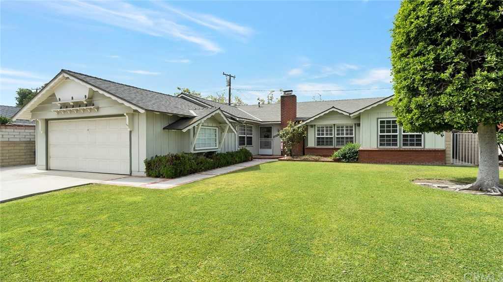 $1,500,000 - 3Br/2Ba -  for Sale in Other (othr), Los Alamitos