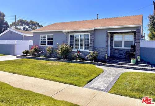 $1,099,000 - 3Br/2Ba -  for Sale in Hawthorne