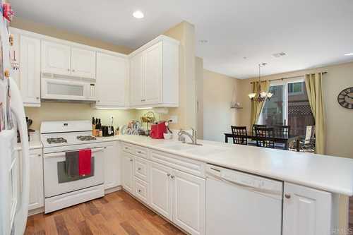 $885,000 - 3Br/3Ba -  for Sale in Carlsbad