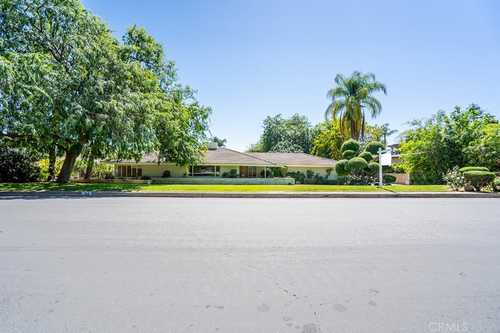 $3,580,000 - 4Br/3Ba -  for Sale in Arcadia