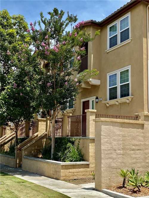 $889,000 - 2Br/3Ba -  for Sale in Torrance