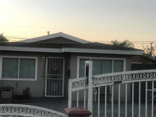 $530,000 - 3Br/1Ba -  for Sale in Paramount
