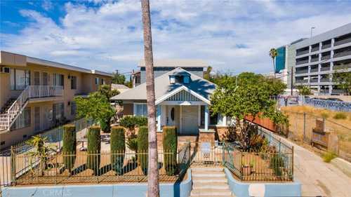 $1,700,000 - 7Br/4Ba -  for Sale in Los Angeles