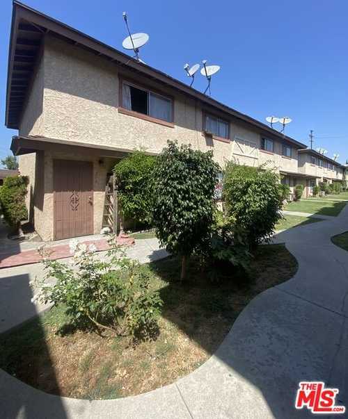 $455,000 - 2Br/2Ba -  for Sale in Paramount