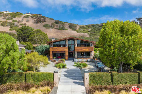 $7,499,000 - 7Br/8Ba -  for Sale in Palos Verdes Estates