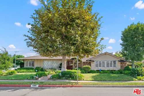 $1,998,000 - 5Br/4Ba -  for Sale in Los Angeles