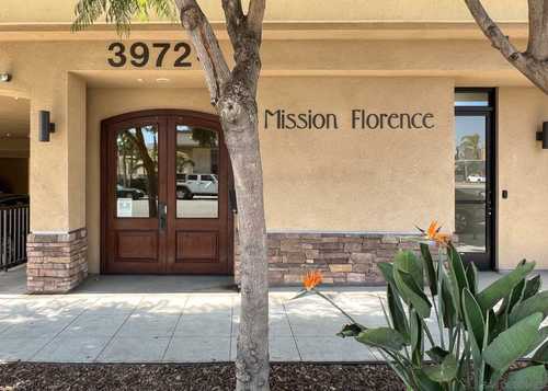 $689,000 - 1Br/2Ba -  for Sale in Mission Hills, San Diego