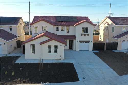 $785,000 - 5Br/4Ba -  for Sale in Fontana