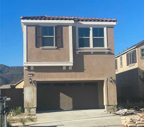$699,990 - 4Br/3Ba -  for Sale in Fontana